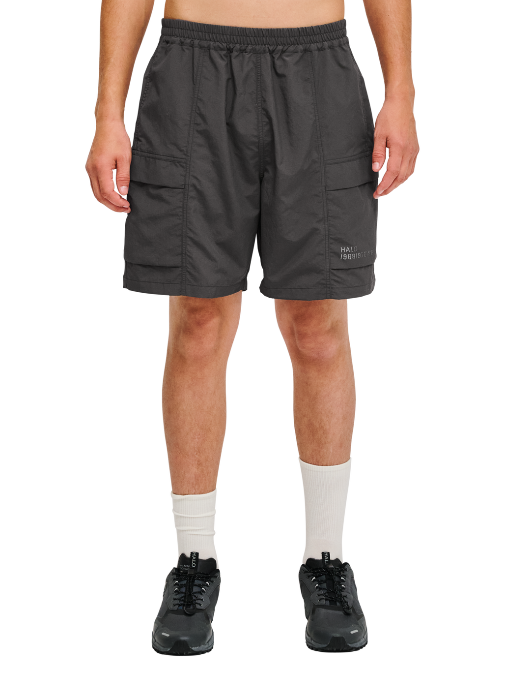 HALO RANGER SHORTS, RAVEN, model