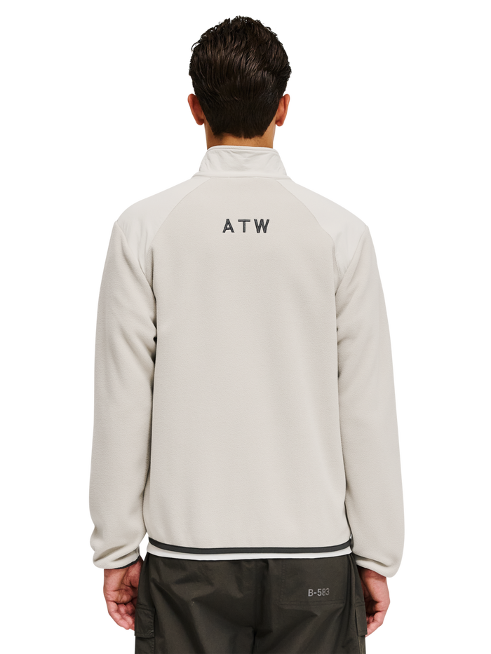 HALO PANELED FLEECE JACKET, SILVER LINING, model