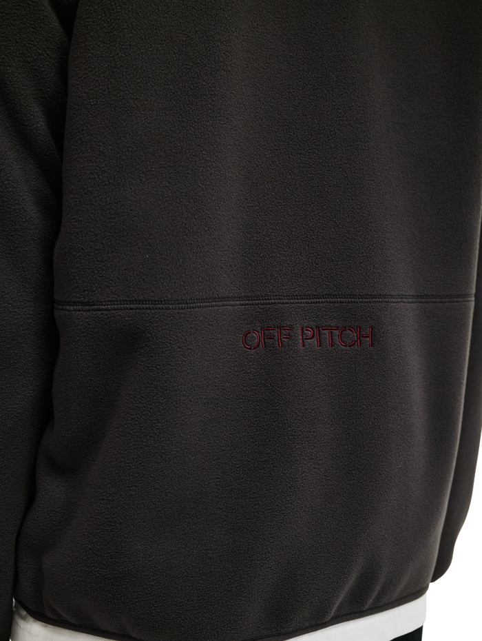 HALO DBU PANELED FLEECE JACKET, RAVEN, model