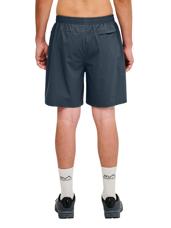 HALO APEX SHORTS, DARK SLATE, model