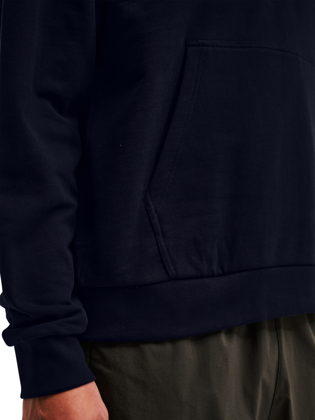 HALO GRAPHIC HOODIES, DEEP WELL, model