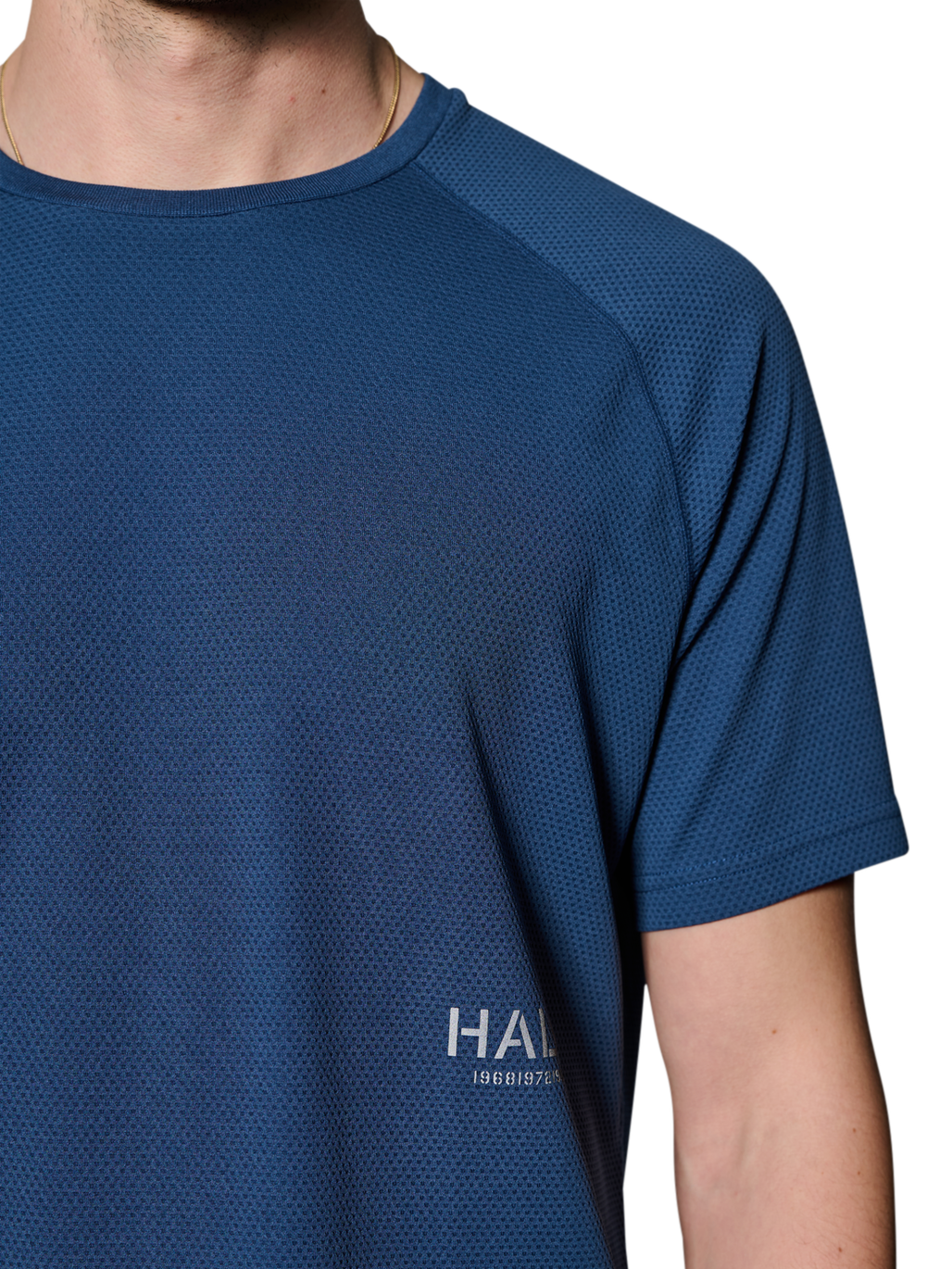 HALO SORONA T-SHIRT, SARGASSO SEA, model