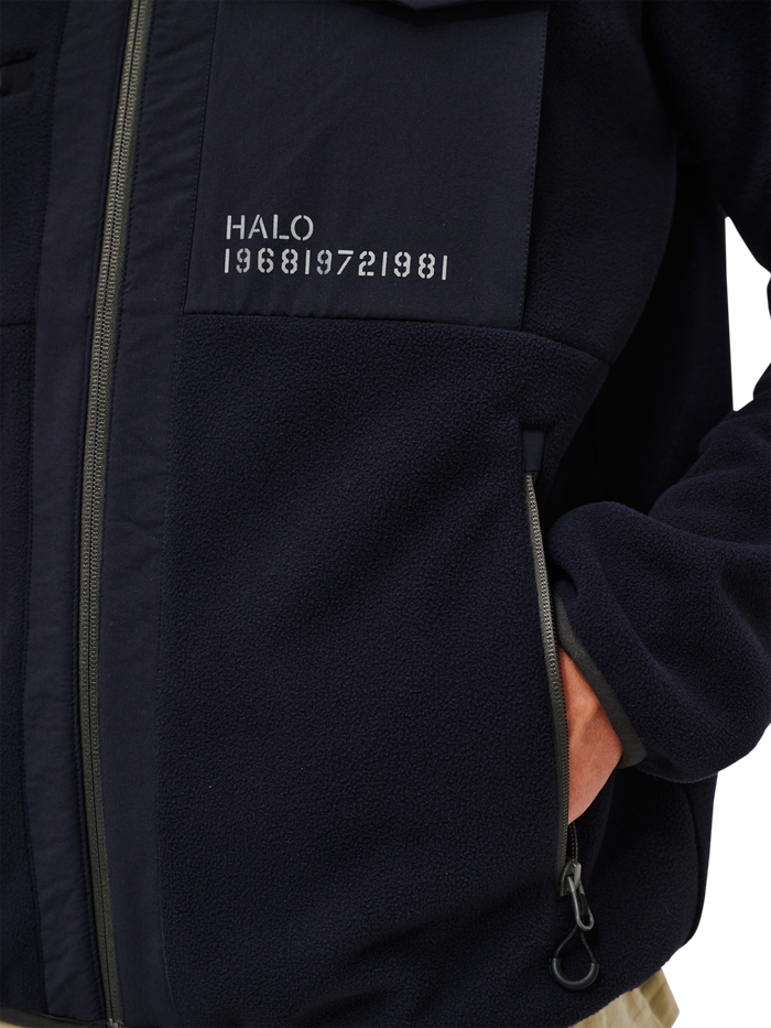 HALO PANELED FLEECE JACKET, DEEP WELL, model