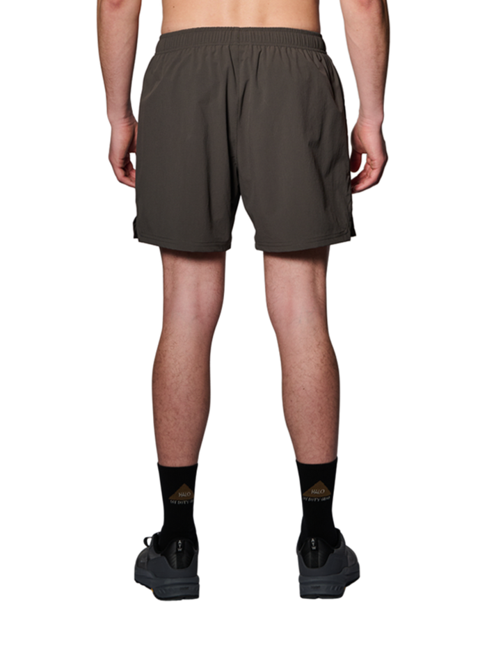 HALO SHORTS, RAVEN, model