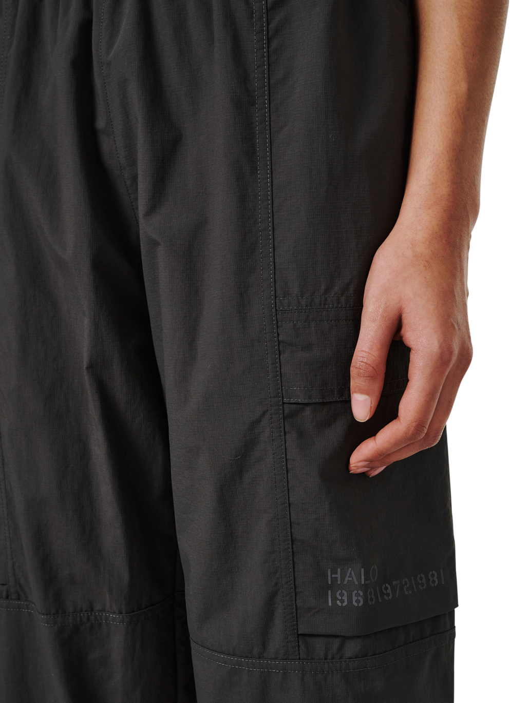 HALO RANGER PANTS, RAVEN, model