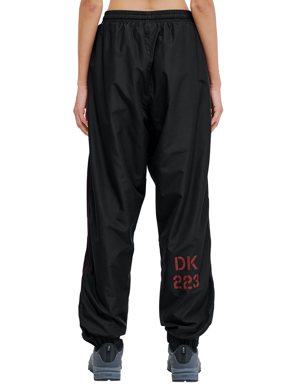 HALO DBU  TRACKSUIT  PANTS, BLACK, model
