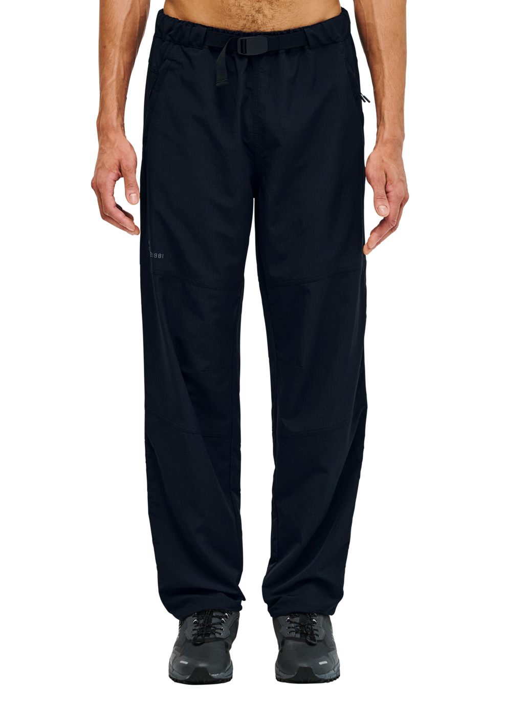 HALO ASSET PANTS, BLACK, model