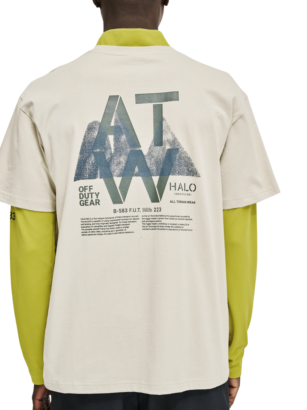 HALO GRAPHIC T-SHIRT 04, SILVER LINING, model