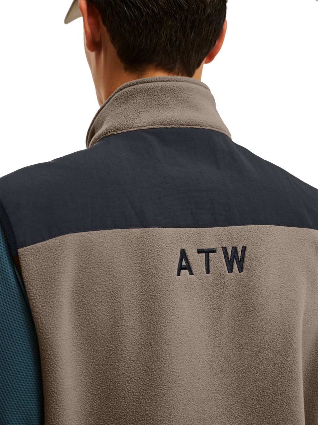 HALO BLOCKED FLEECE VEST, CHOCOLATE CHIP, model