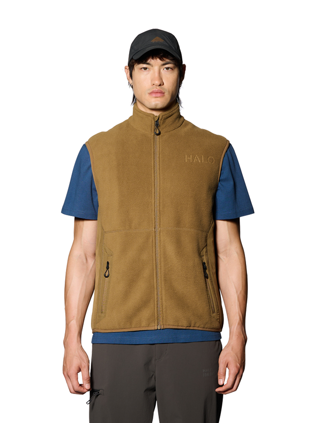 HALO ATW TEDDY FLEECE VEST, KANGAROO, model