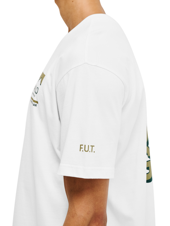 HALO GRAPHIC T-SHIRT, MARSHMALLOW/BOTANICALGARDEN/BG, model