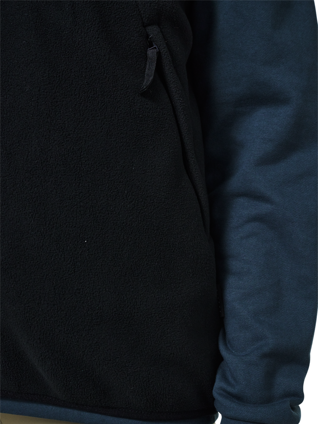 HALO BLOCKED FLEECE VEST, BLACK, model