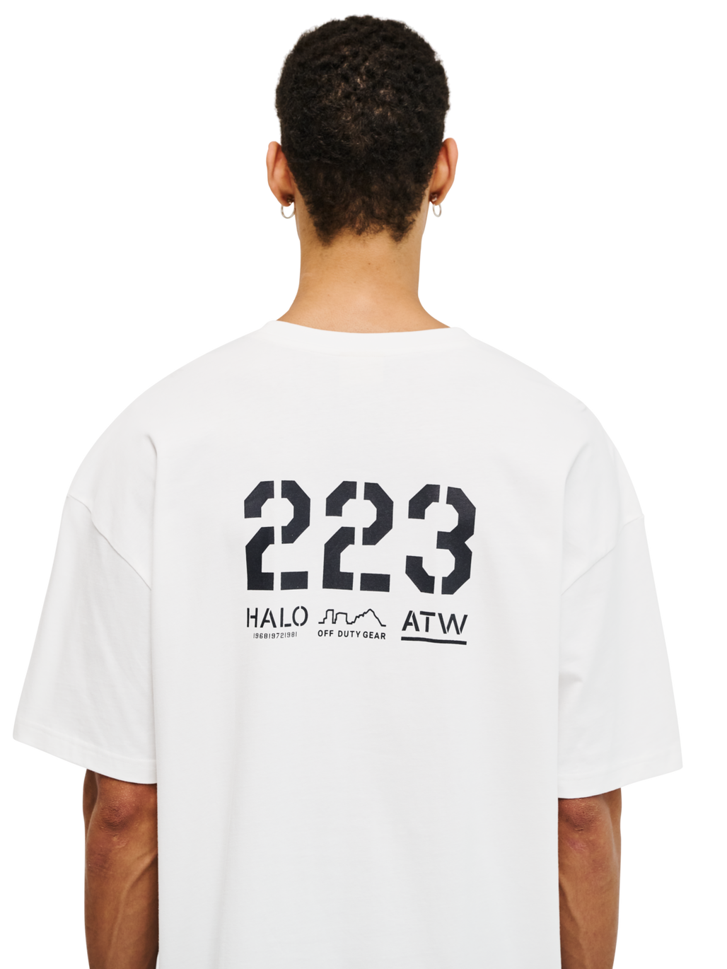 HALO GRAPHIC BOXY T-SHIRT, MARSHMALLOW/DEEP WELL, model