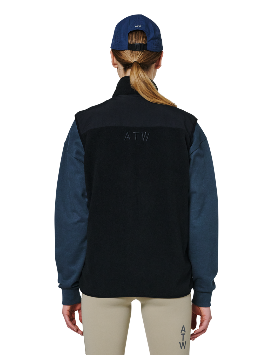 HALO BLOCKED FLEECE VEST, BLACK, model