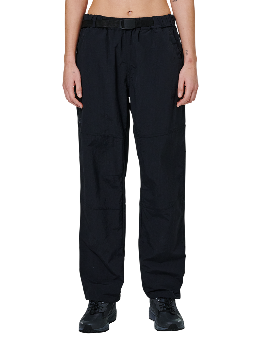 HALO ASSET PANTS, BLACK, model