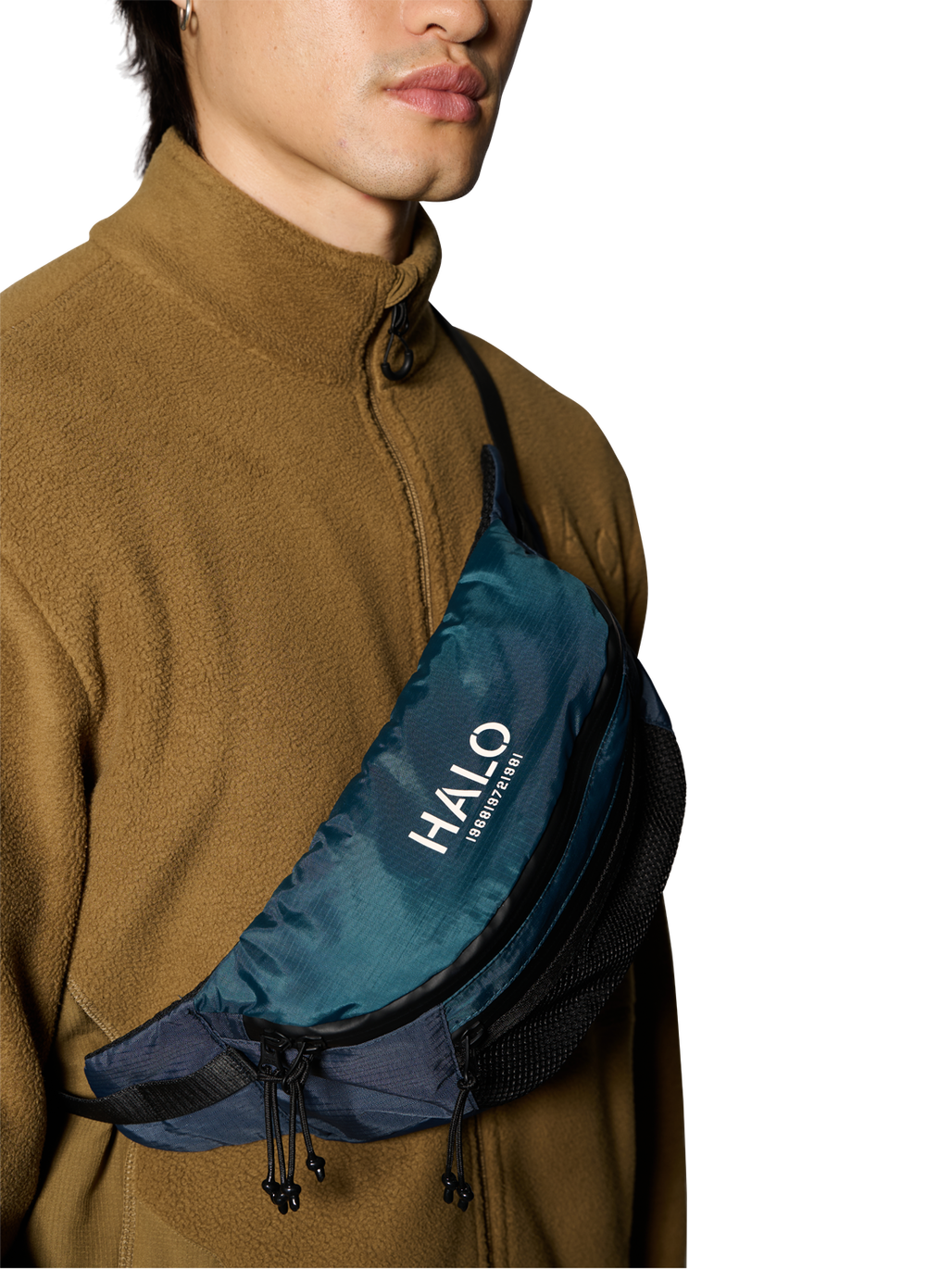 HALO CROSSBODY BAG, BLUE NIGHTS, model