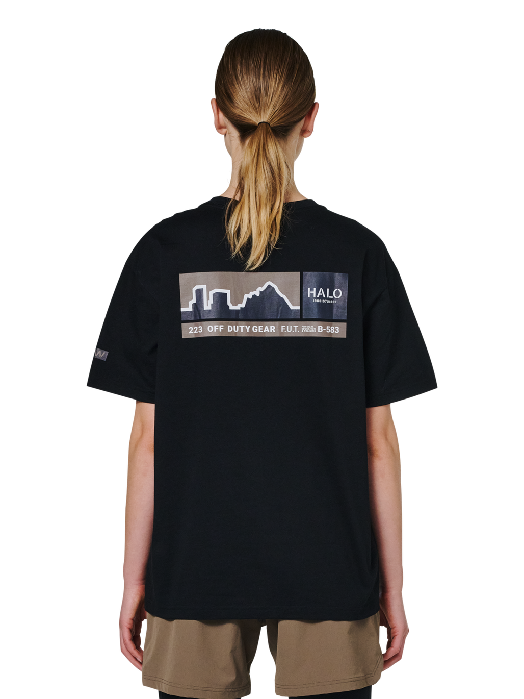 HALO GRAPHIC T-SHIRT, BLACK, model