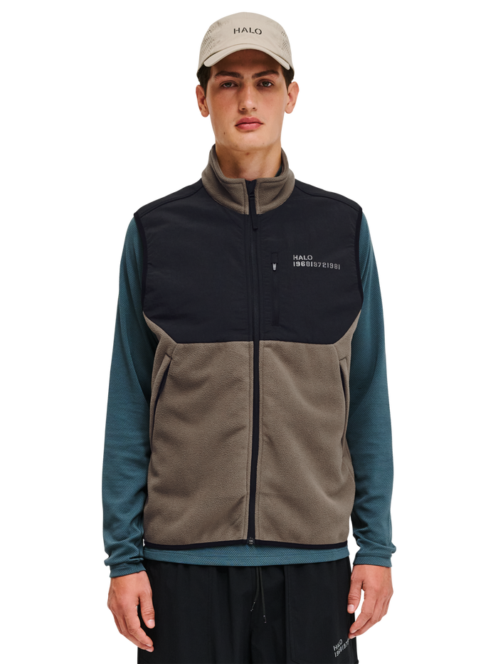 HALO BLOCKED FLEECE VEST, CHOCOLATE CHIP, model