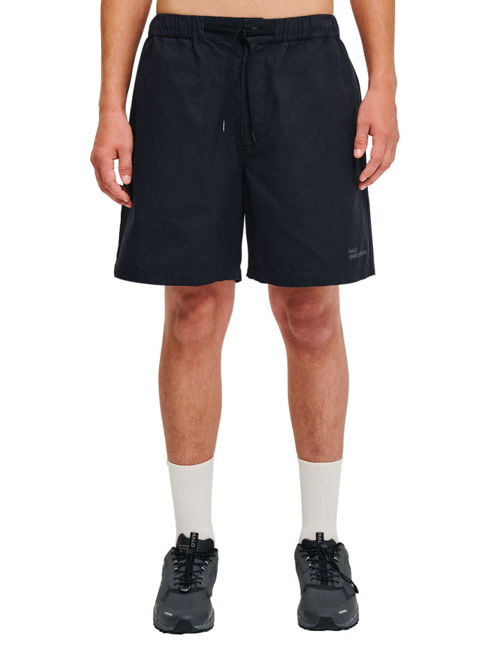 HALO COMMAND SHORTS, BLACK, model