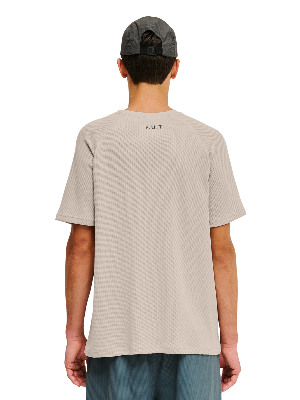 HALO SKYHOOK T-SHIRT, SILVER LINING, model