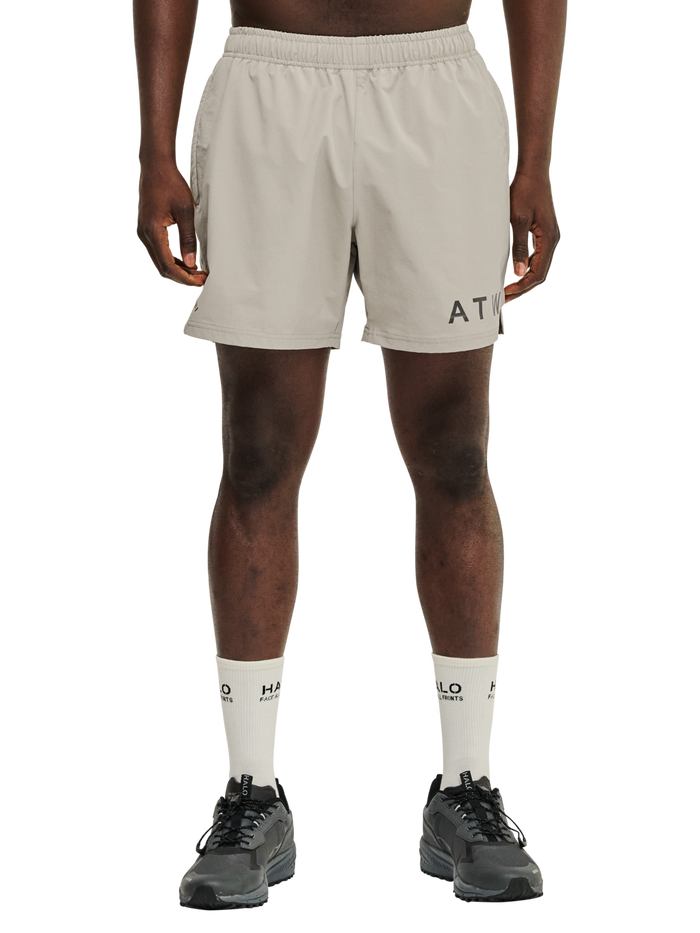 HALO SHORTS, SENECA ROCK, model