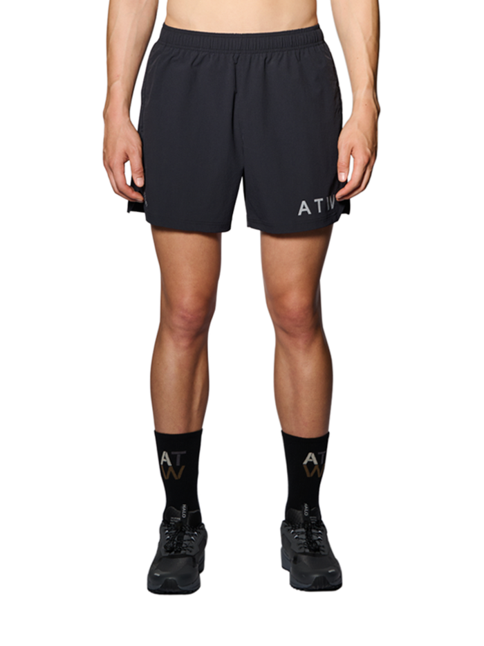 HALO SHORTS, BLACK, model