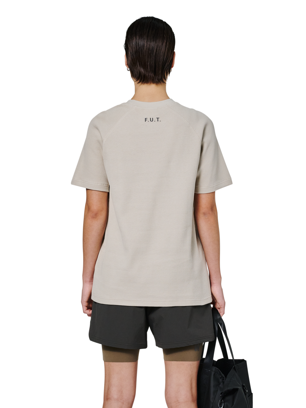 HALO SKYHOOK T-SHIRT, SILVER LINING, model