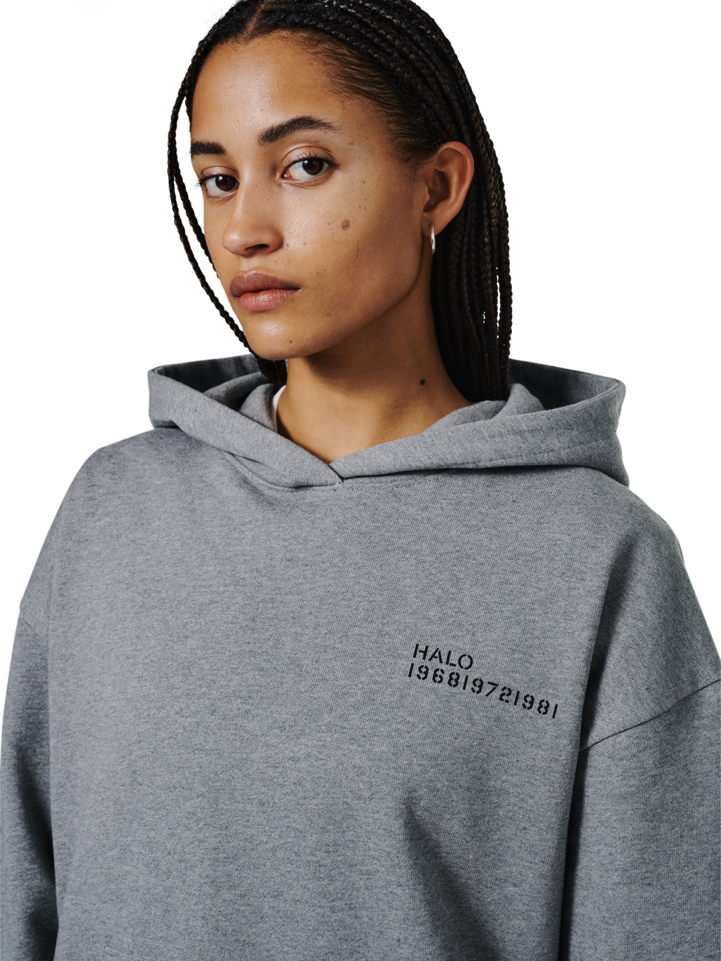 HALO ESSENTIAL HOODIE, GREY MELANGE, model