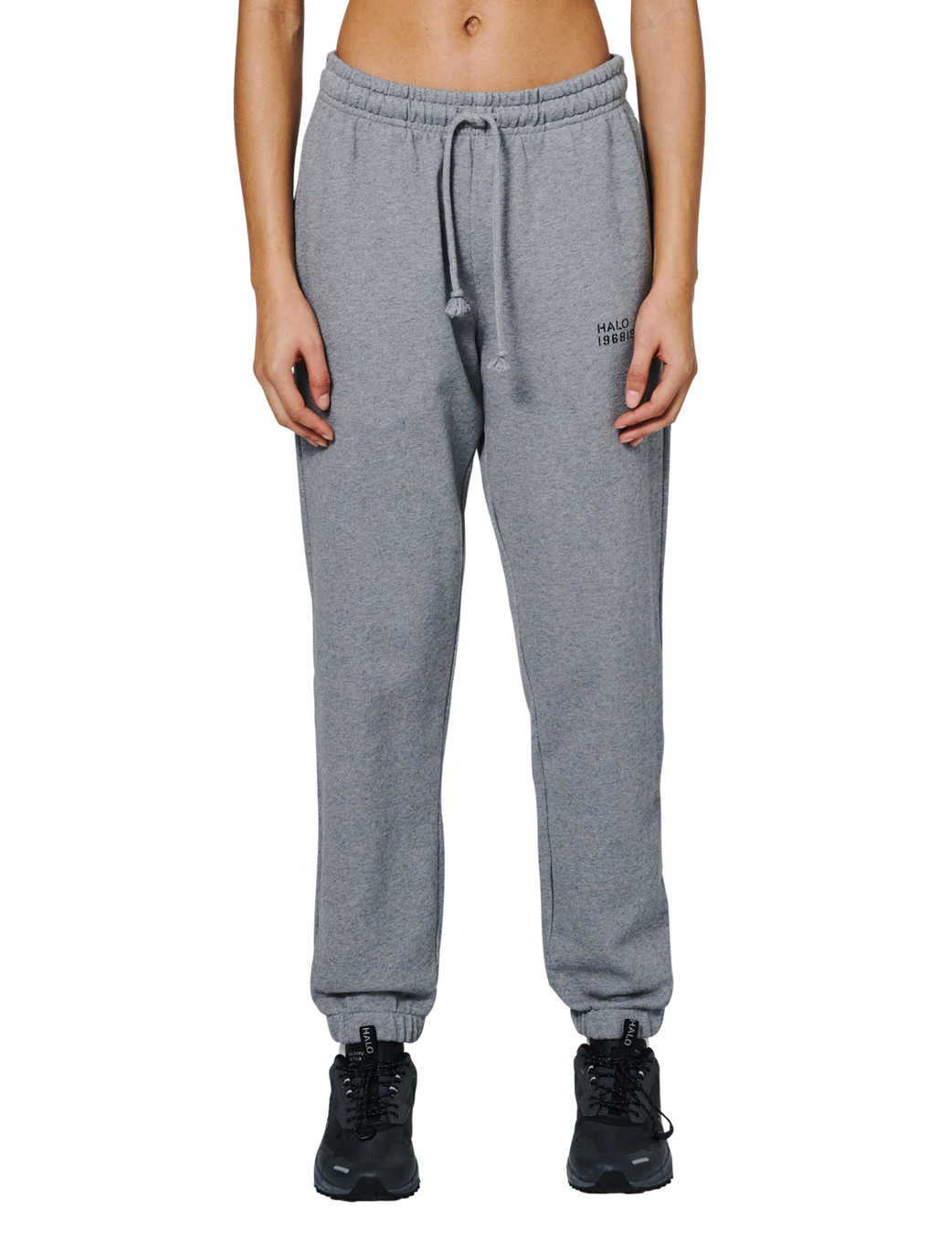 HALO ESSENTIAL SWEATPANTS, GREY MELANGE, model
