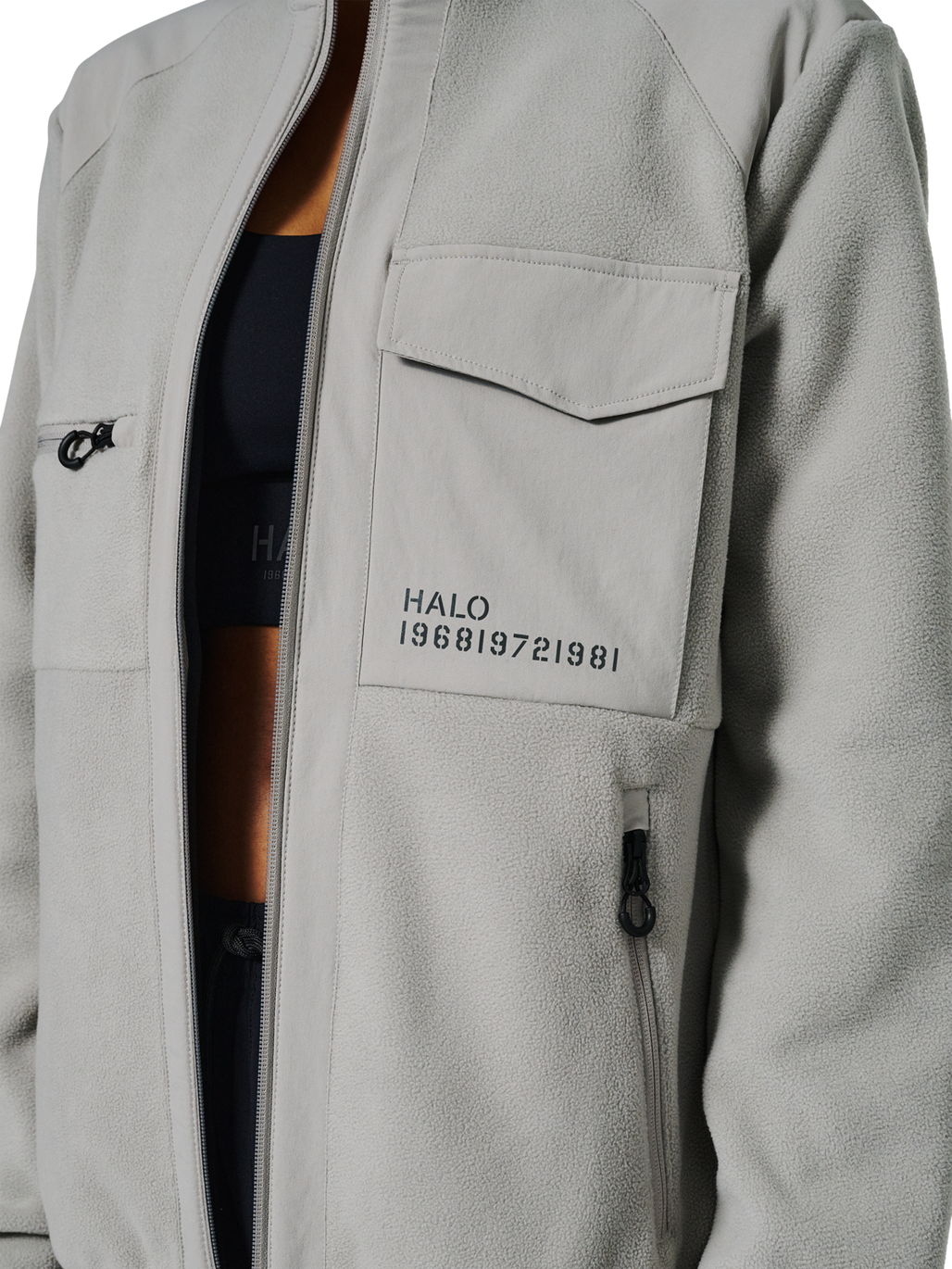 HALO PANELED FLEECE JACKET, MOURNING DOVE, model