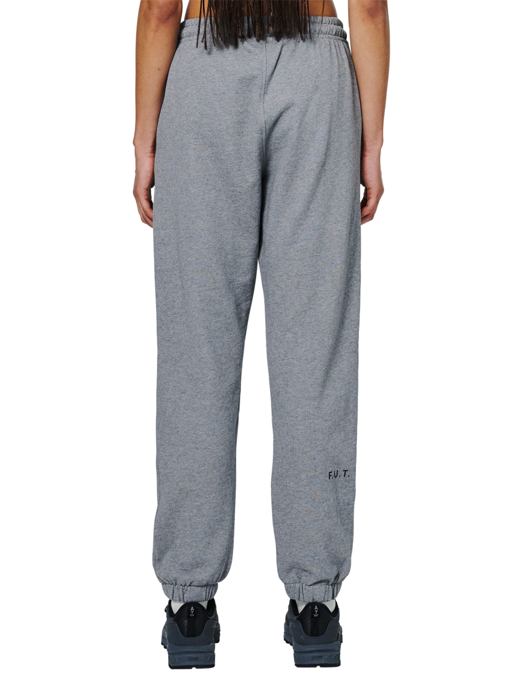 HALO ESSENTIAL SWEATPANTS, GREY MELANGE, model