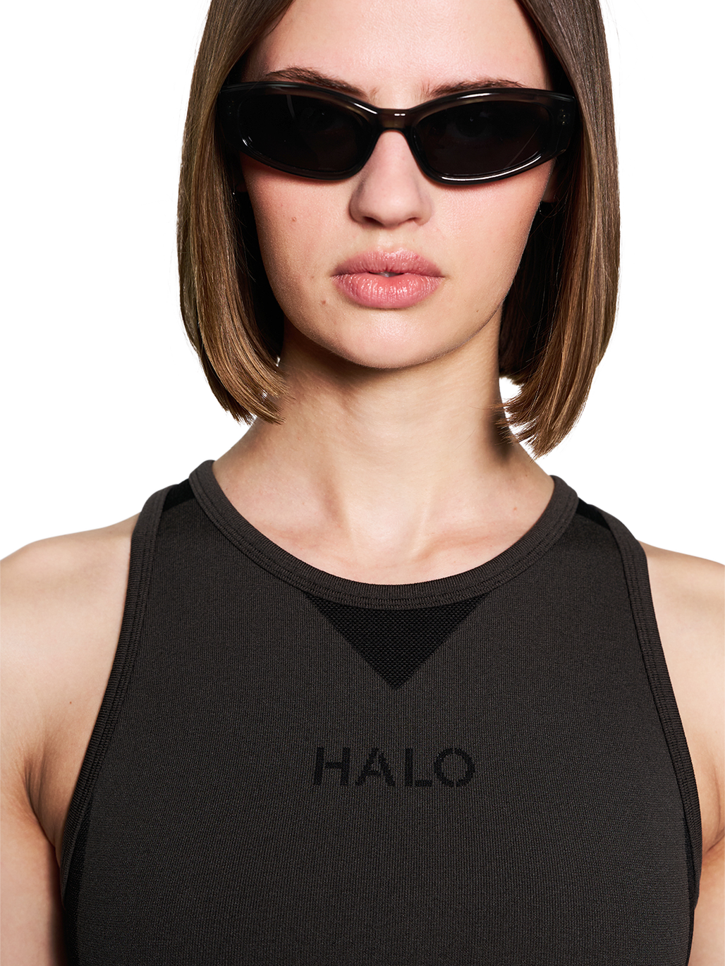 HALO WOMENS SEAMLESS TOP, BLACK, model