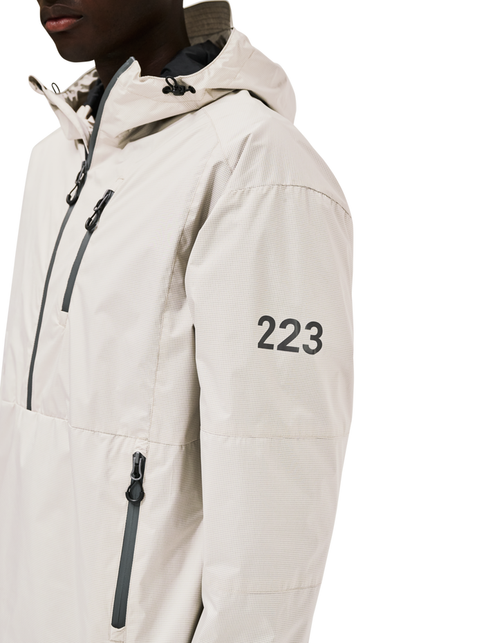 HALO DEFENSE ANORAK, SILVER LINING, model