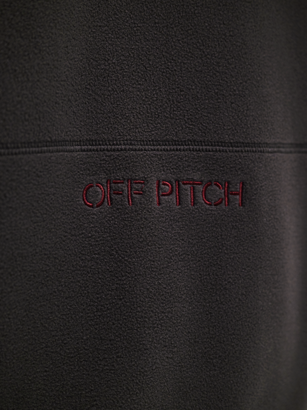 HALO DBU PANELED FLEECE JACKET, RAVEN, model