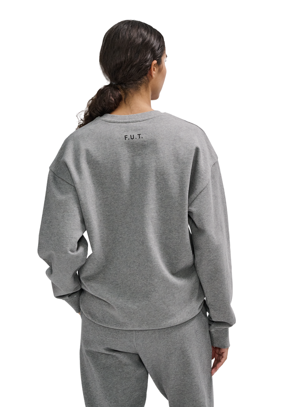 HALO ESSENTIAL CREW, GREY MELANGE, model