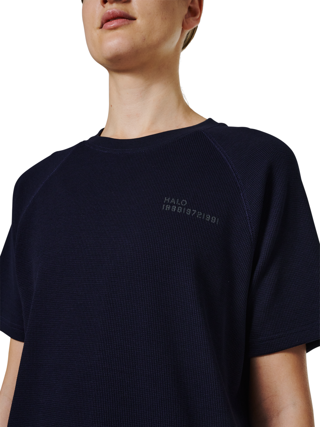 HALO SKYHOOK T-SHIRT, DEEP WELL, model