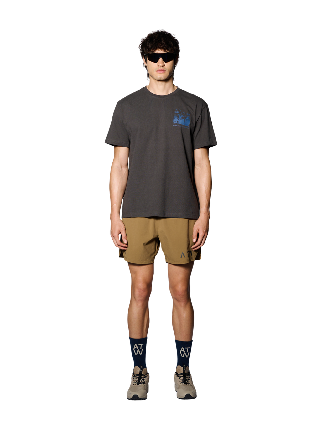 HALO MAP T-SHIRT, RAVEN, model