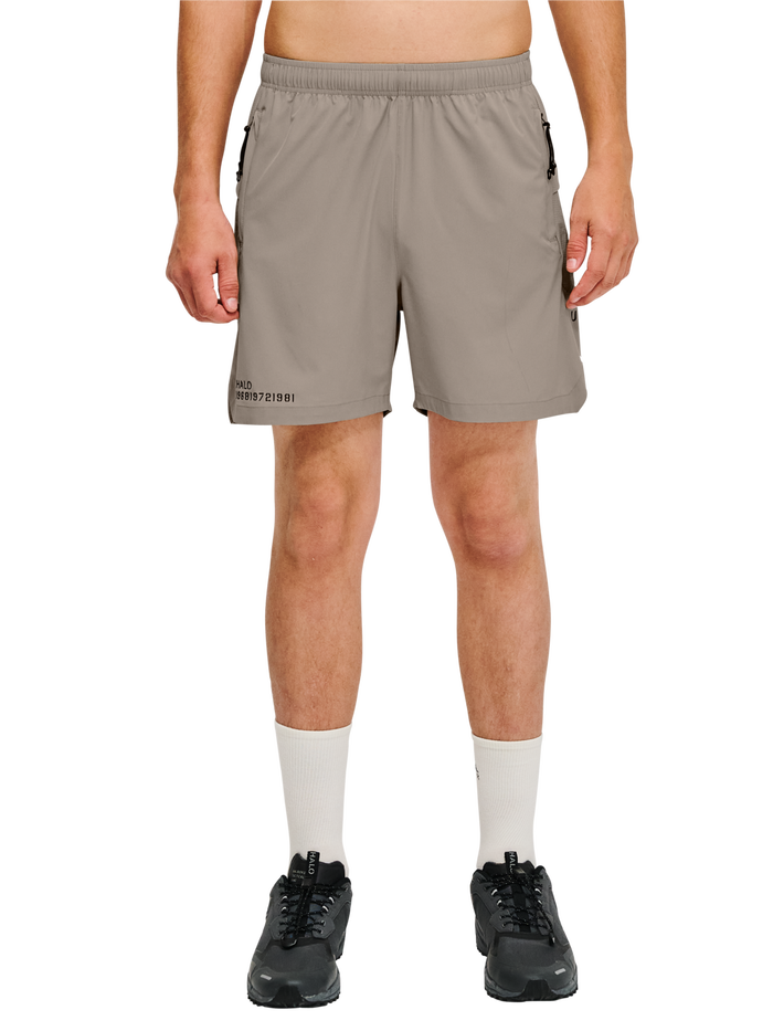 HALO SCOUT SHORTS, SENECA ROCK, model
