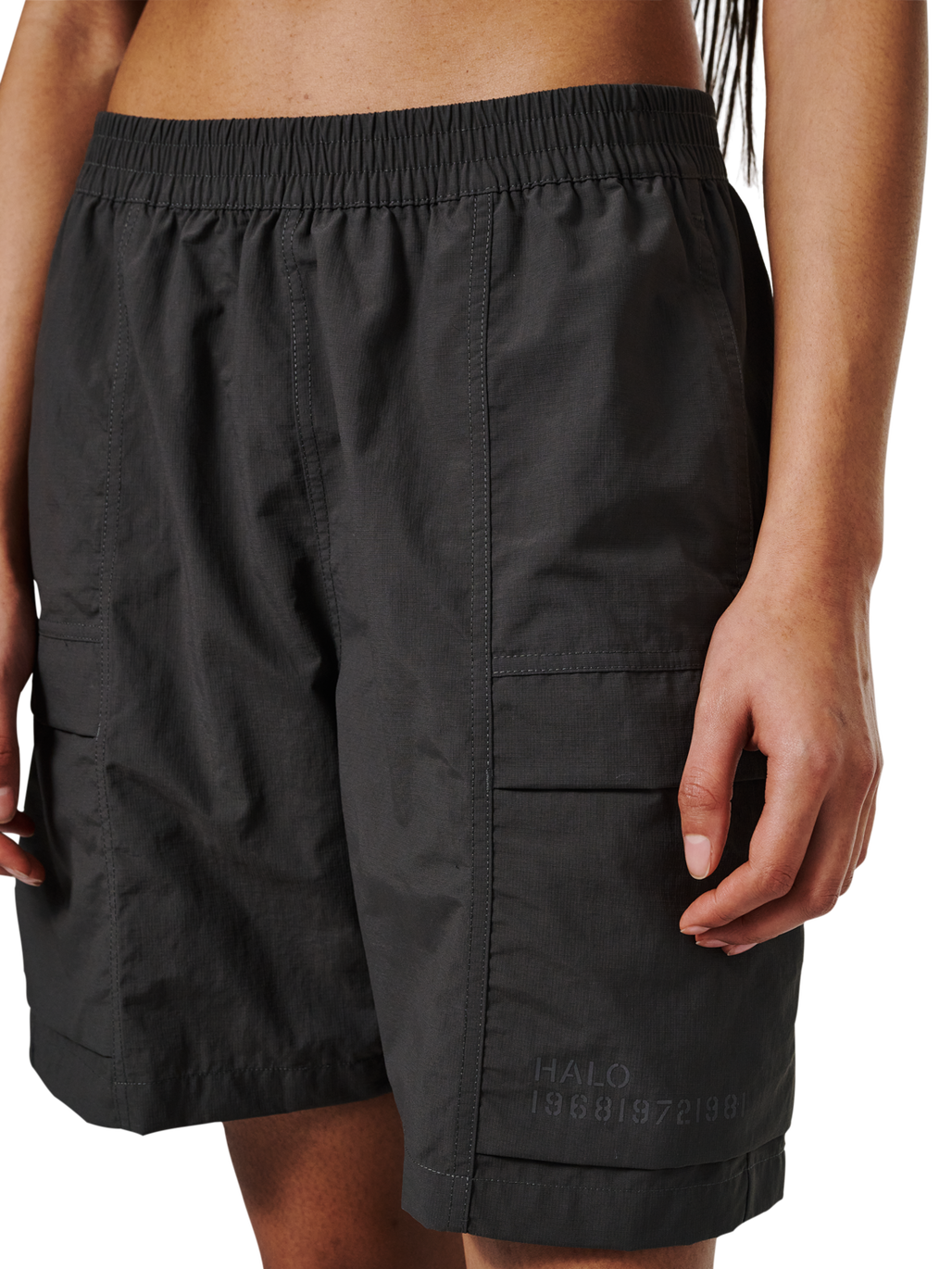 HALO RANGER SHORTS, RAVEN, model