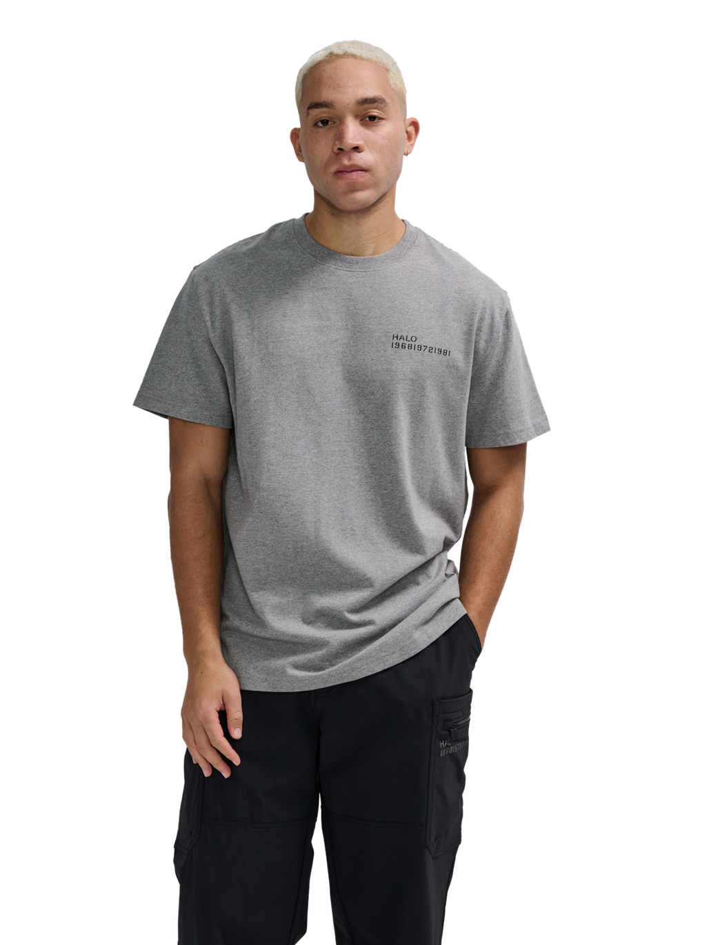 HALO ESSENTIAL T-SHIRT, GREY MELANGE, model