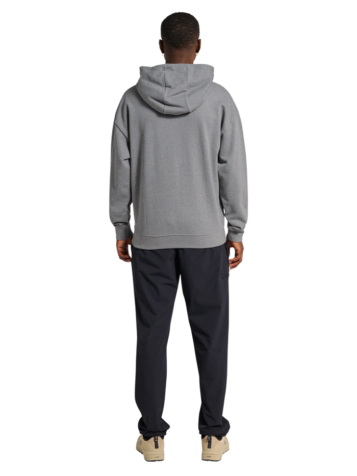 HALO ESSENTIAL HOODIE, GREY MELANGE, model