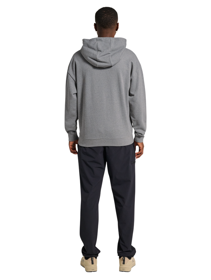 HALO ESSENTIAL HOODIE, GREY MELANGE, model