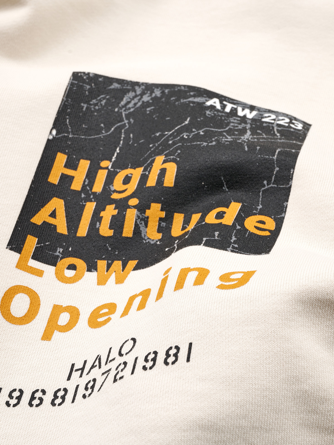 HALO GRAPHIC CREW, 1940, packshot