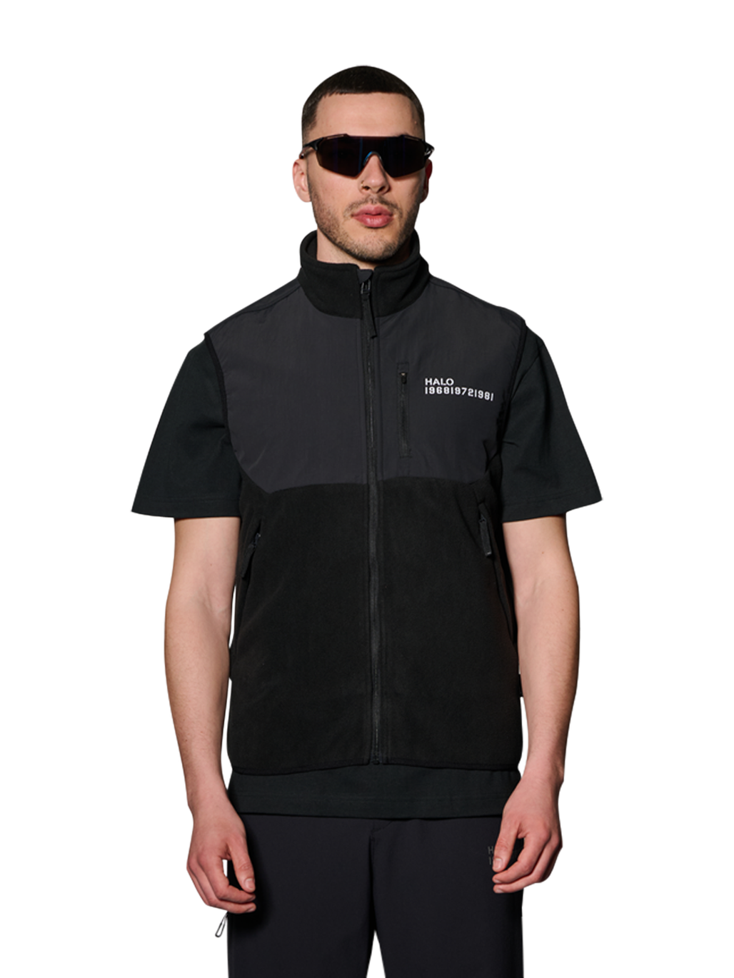 HALO BLOCKED FLEECE VEST, BLACK, model