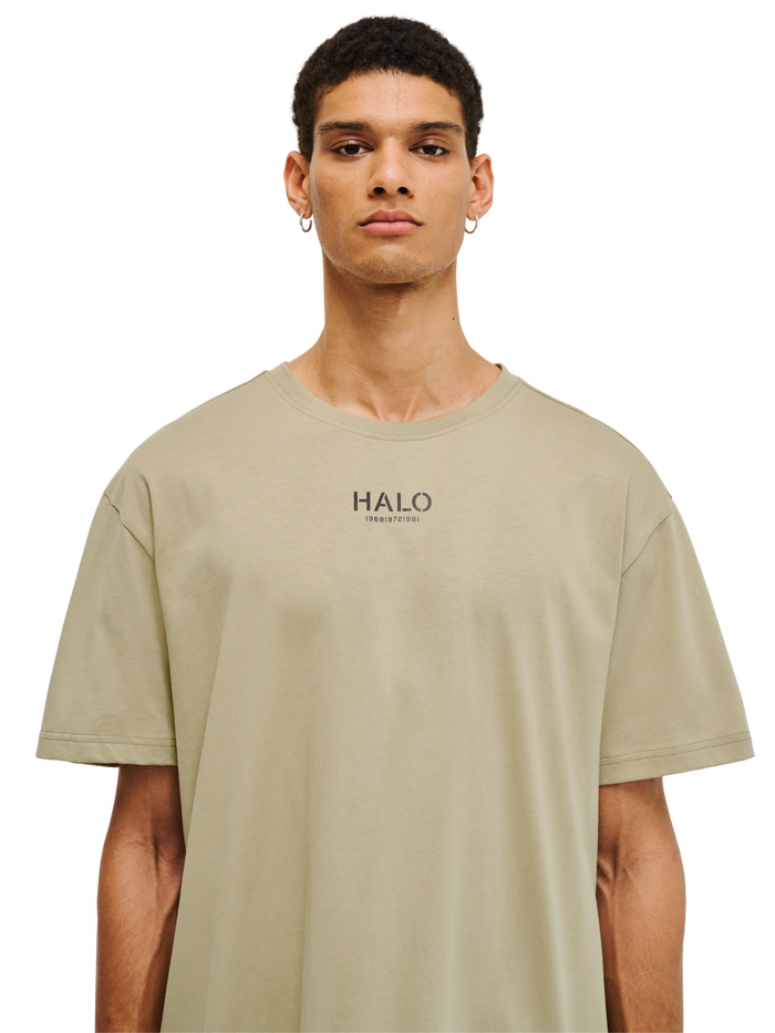 HALO GRAPHIC T-SHIRT 01, SENECA ROCK, model