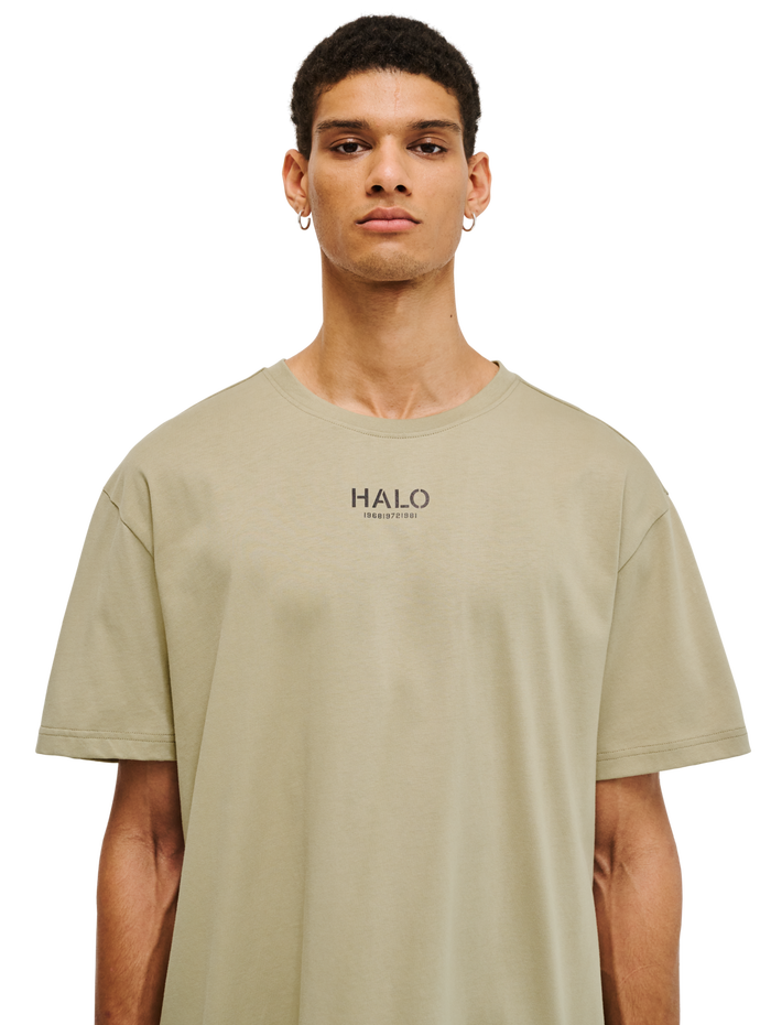 HALO GRAPHIC T-SHIRT 01, SENECA ROCK, model