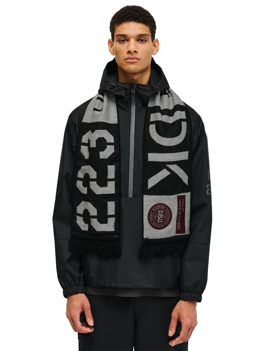 HALO DBU FAN SCARF, BLACK, model