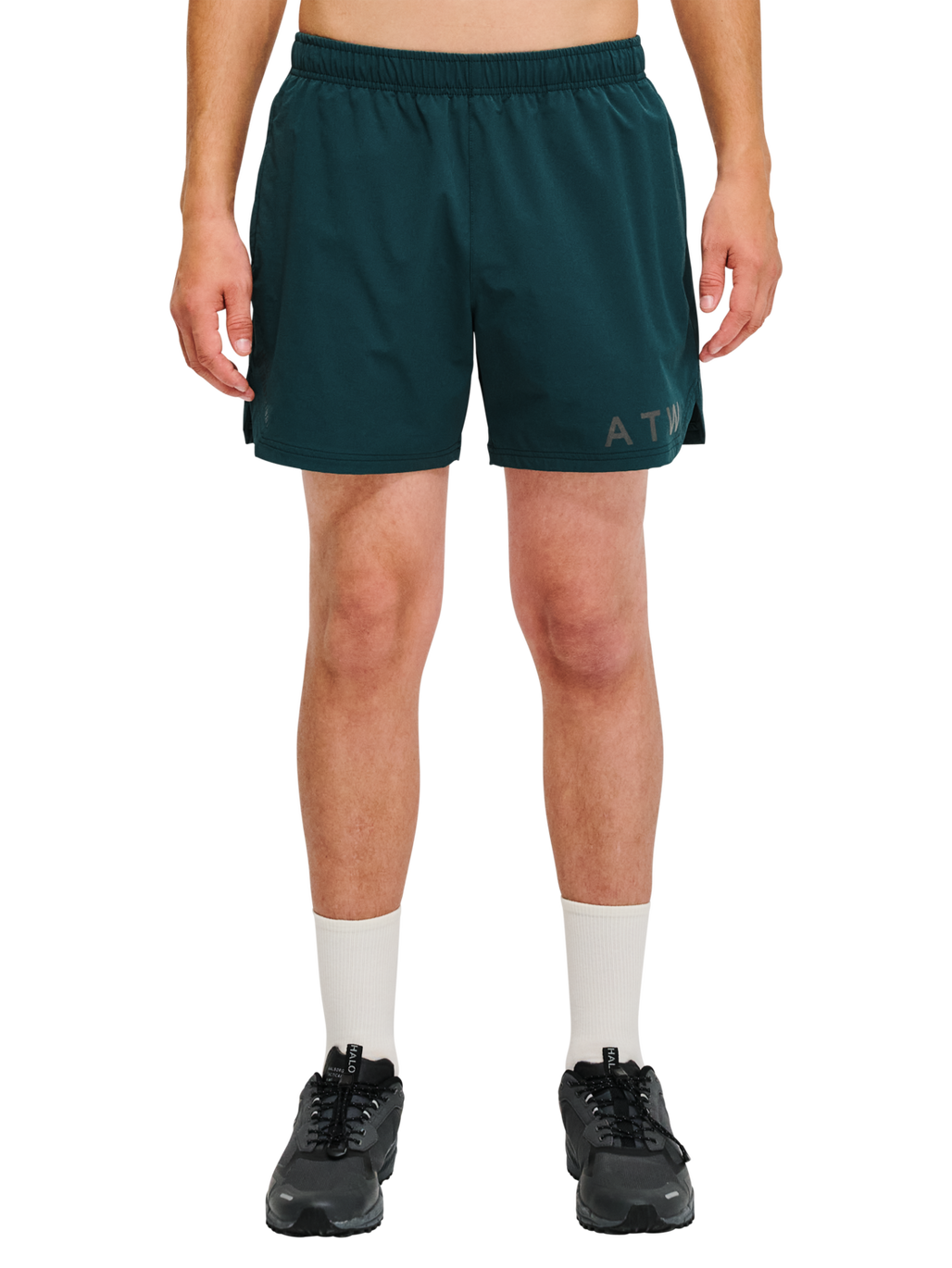 HALO SHORTS, BOTANICAL GARDEN, model