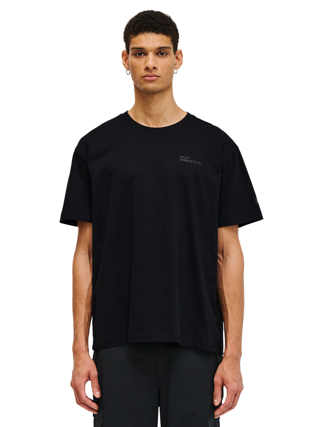 HALO GRAPHIC T-SHIRT, BLACK, model