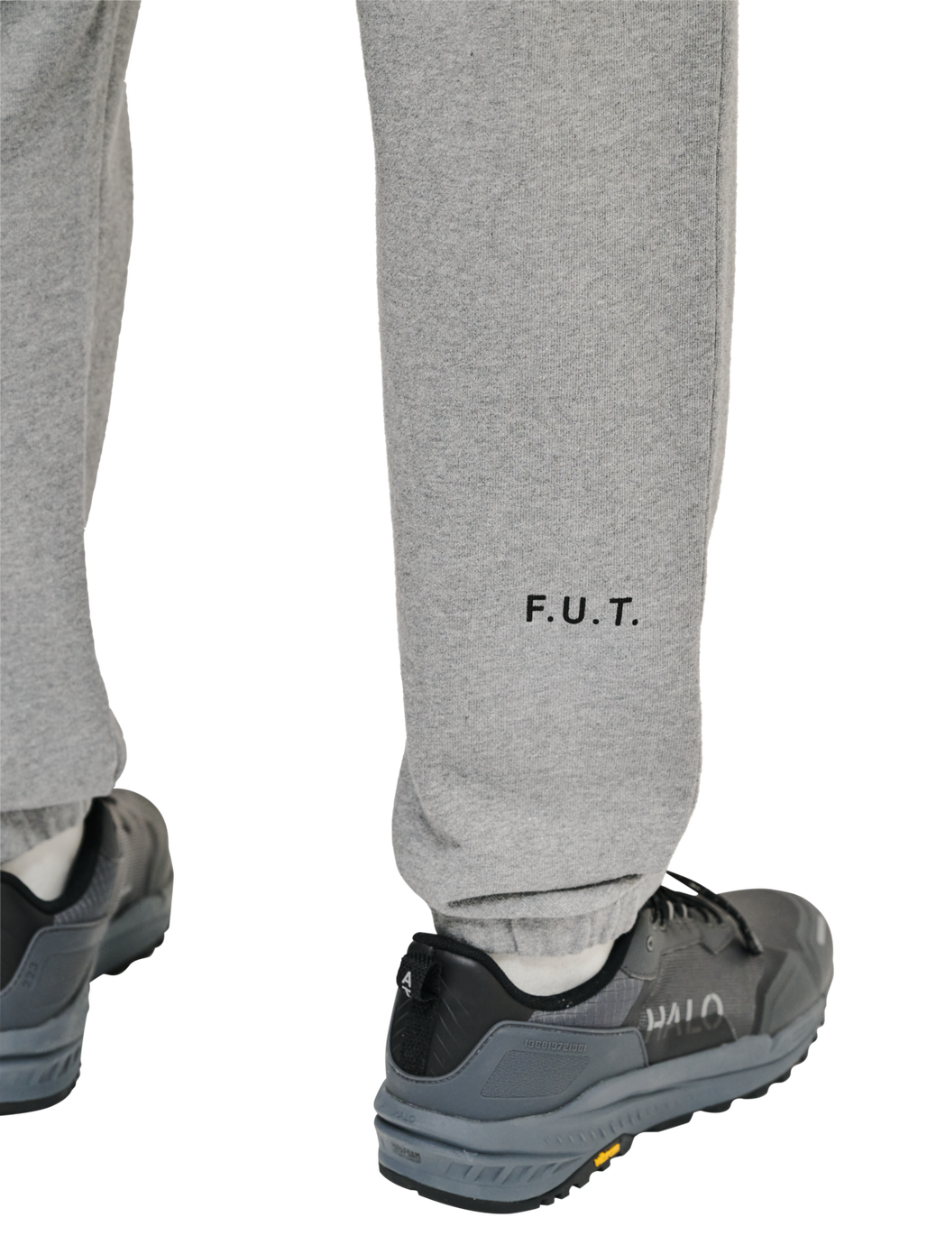 HALO ESSENTIAL SWEATPANTS, GREY MELANGE, model
